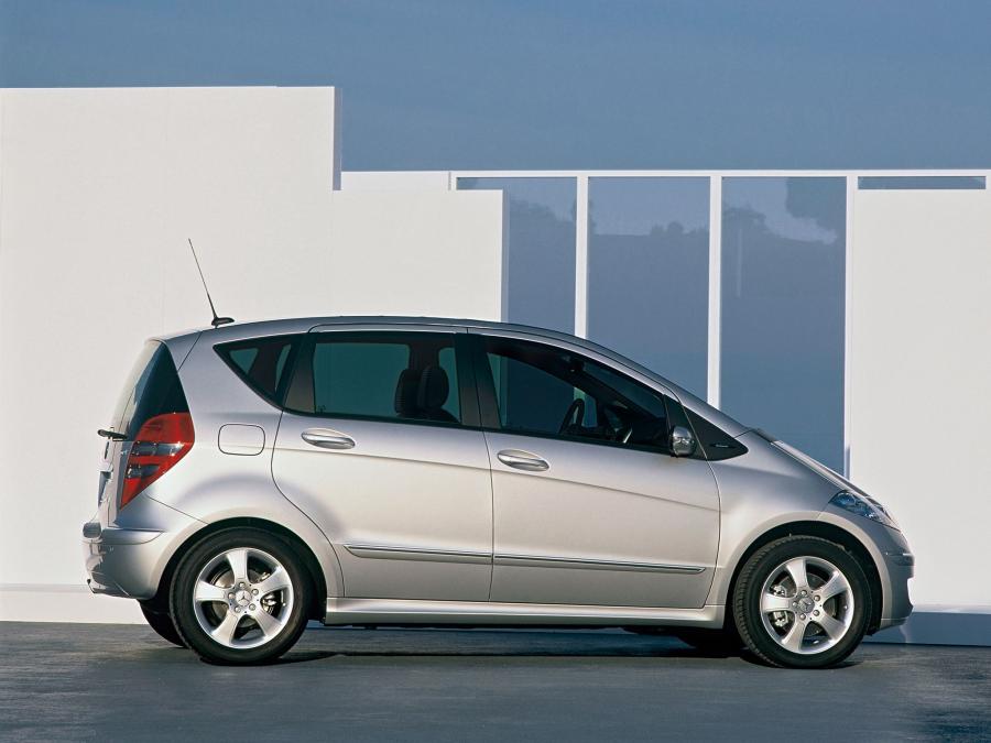  Mercedes-Benz A200 CDI 5-Door 2004 года  (фото 3 из 12)